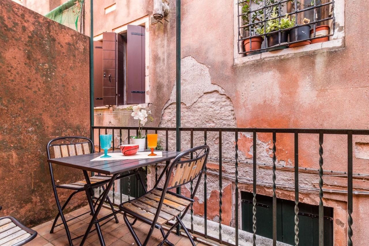 Rialto Mercato A Family In Venice Like At Home Exterior photo